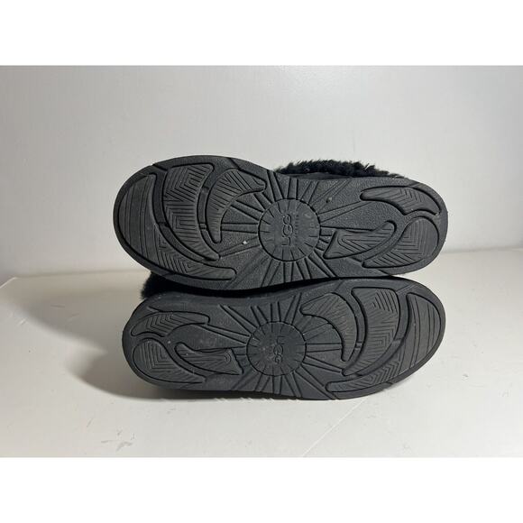 Ugg Women's EUC Black Suede Patten Fixed Shearling Cuff Boots Size 9 - Picture 5 of 5